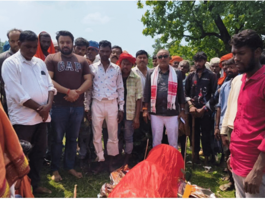 बंशीधर नगर के अंतर्गत हुए एक सड़क दुर्घटना में हुई एक युवक की मौत